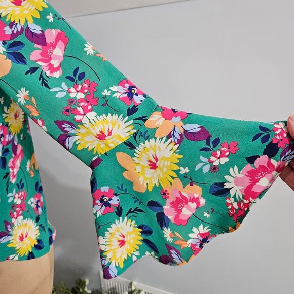Floral Green Blouse 3/4 Bell Sleeve Womens Small Bloomcore Spring Summer Popover - Picture 7 of 14